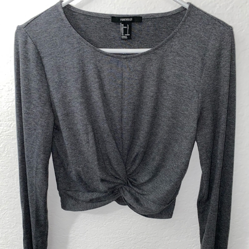 Forever 21 Gray Cropped Long Sleeve